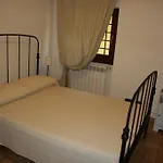 La Casa Di Olimpia - Rent A House